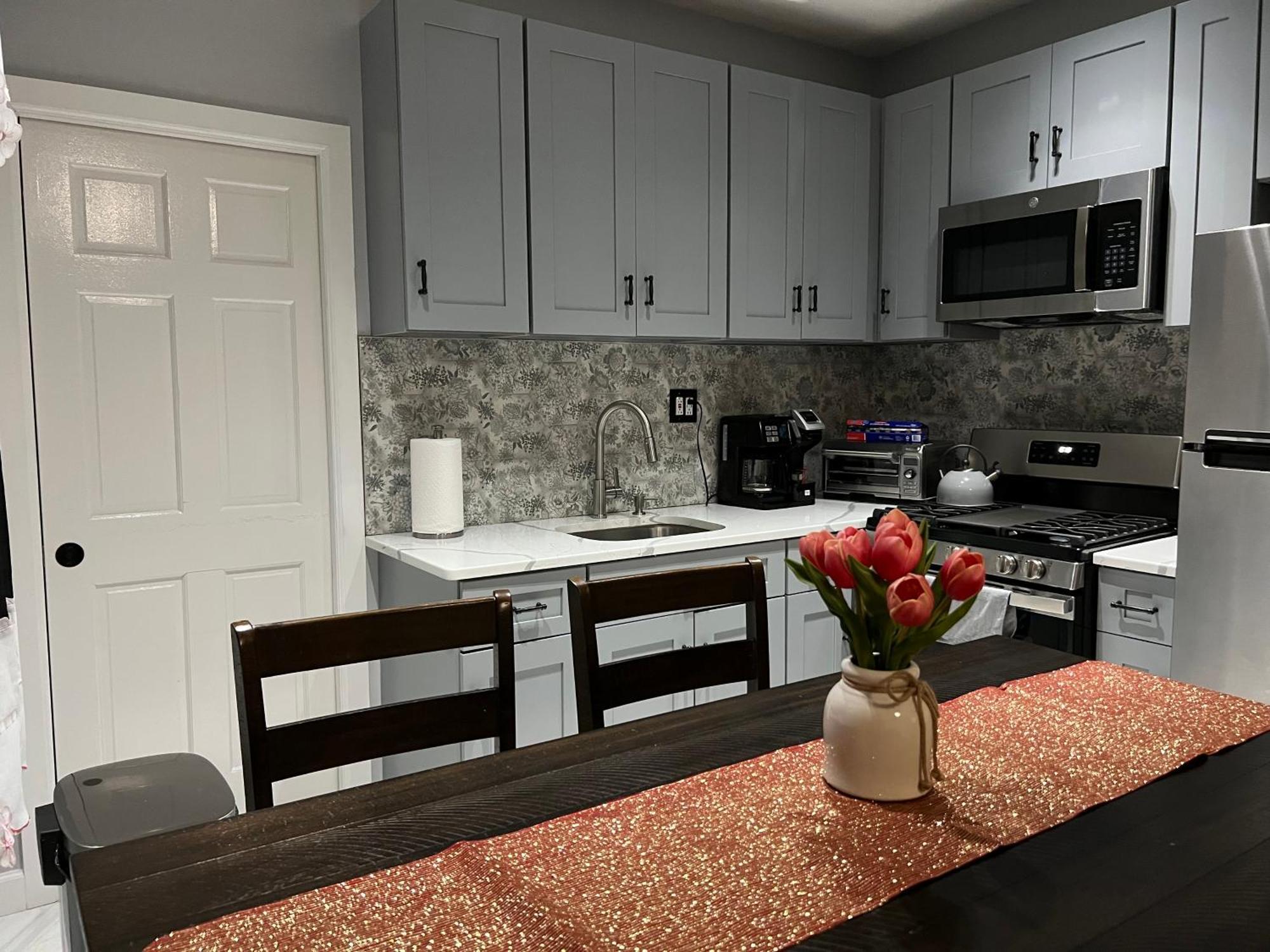 3 Bedrooms In 2Nd Floor Modern Brooklyn Home, Close To J Train New York Kültér fotó